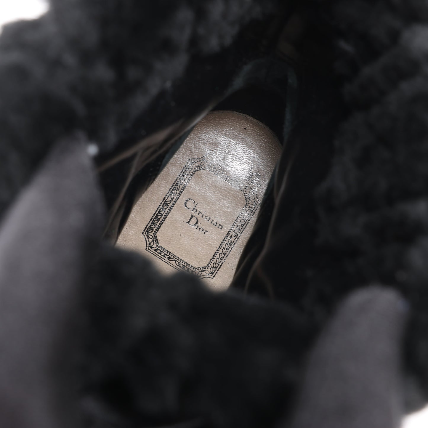 Dior – Cannage-Stiefel aus schwarzem Leder mit Stulpen aus Eispelz, Größe 40 EU