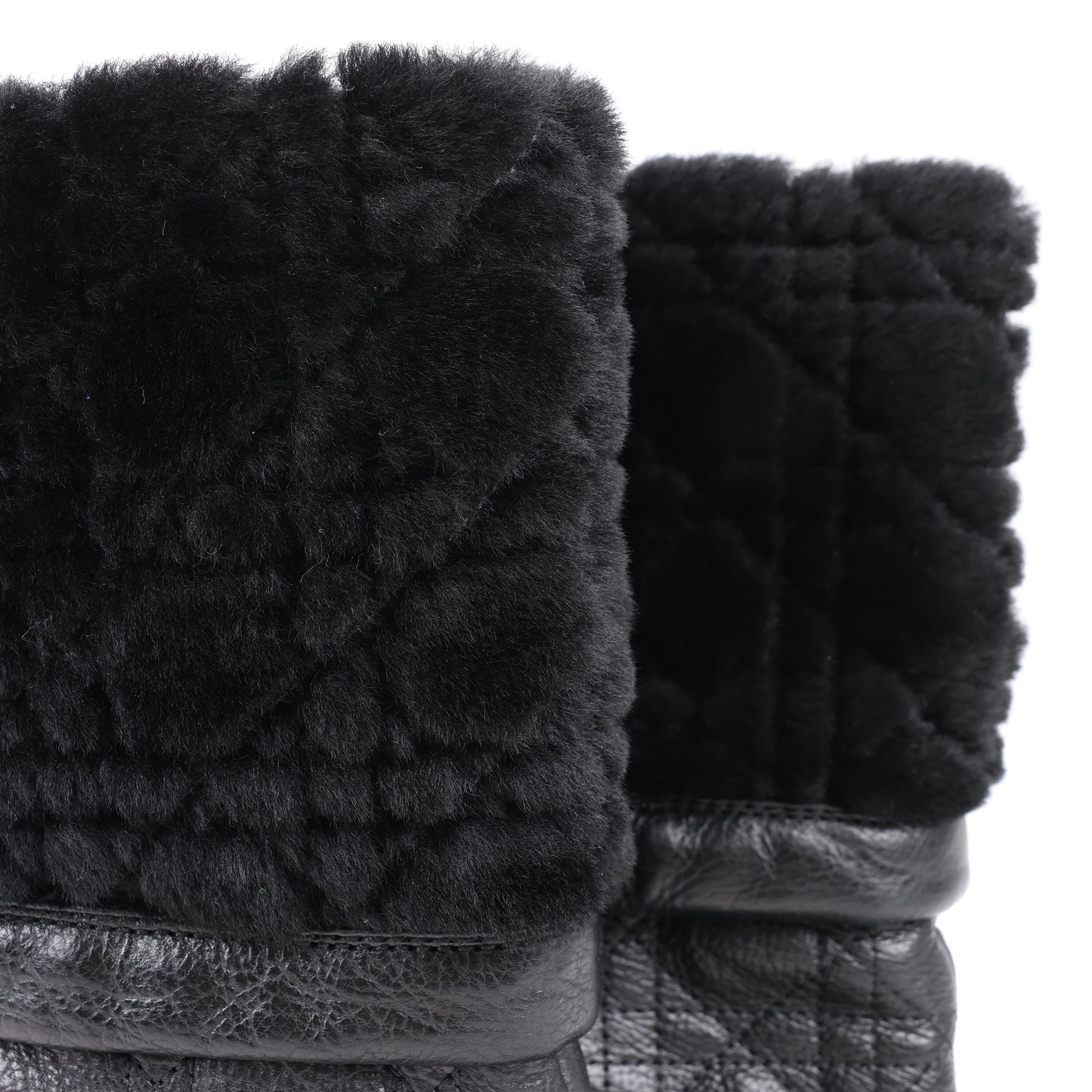 Bottes Dior en cuir noir Cannage Ice à revers en fourrure, pointure 40