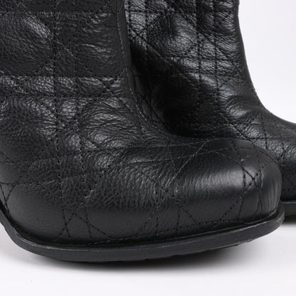 Bottes Dior en cuir noir Cannage Ice à revers en fourrure, pointure 40