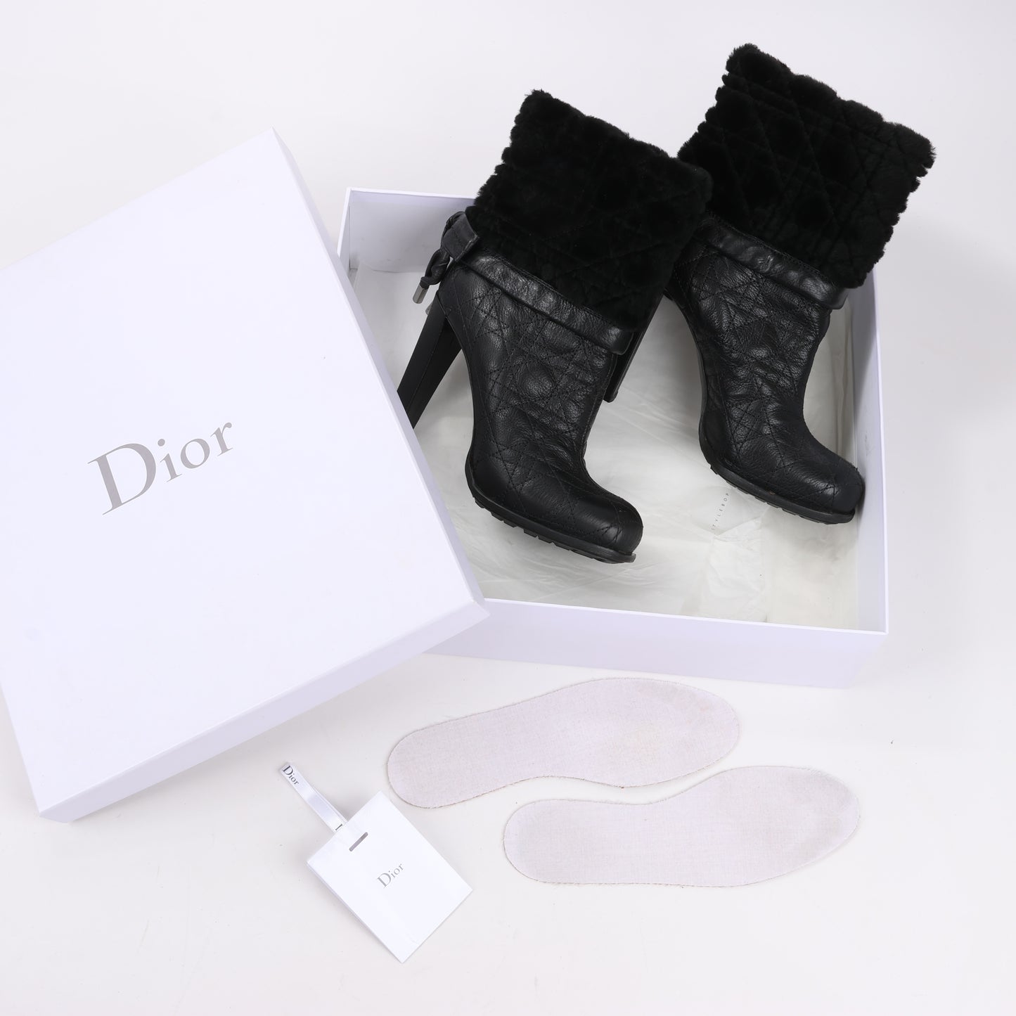 Bottes Dior en cuir noir Cannage Ice à revers en fourrure, pointure 40