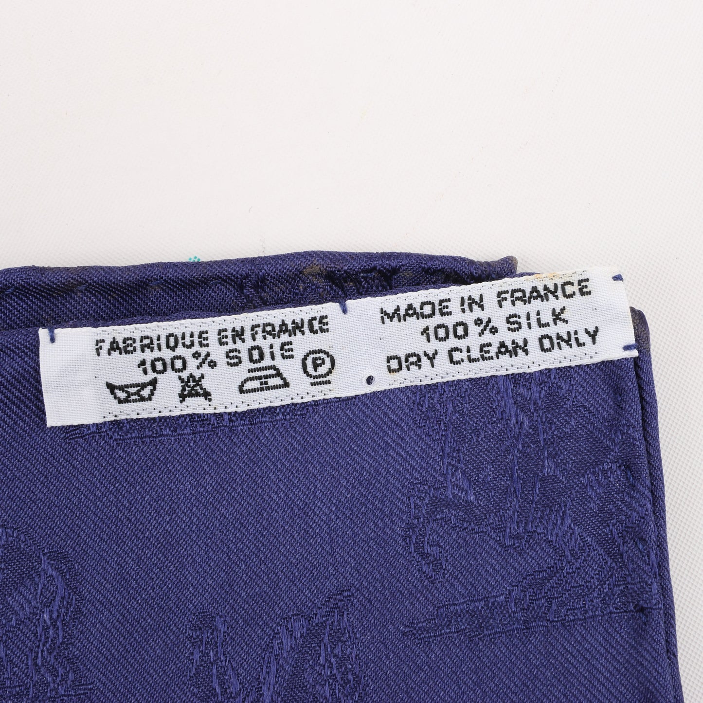Hermès Carré 90 " L’INSTRVCTION DV ROY" Silk handkerchief in Navy Blue