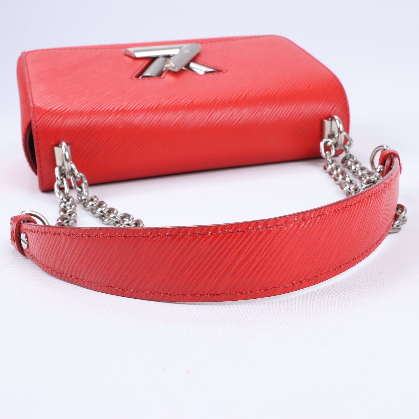 Louis Vuitton Epi Leder Twist Umhängetasche MM in Rot M50523