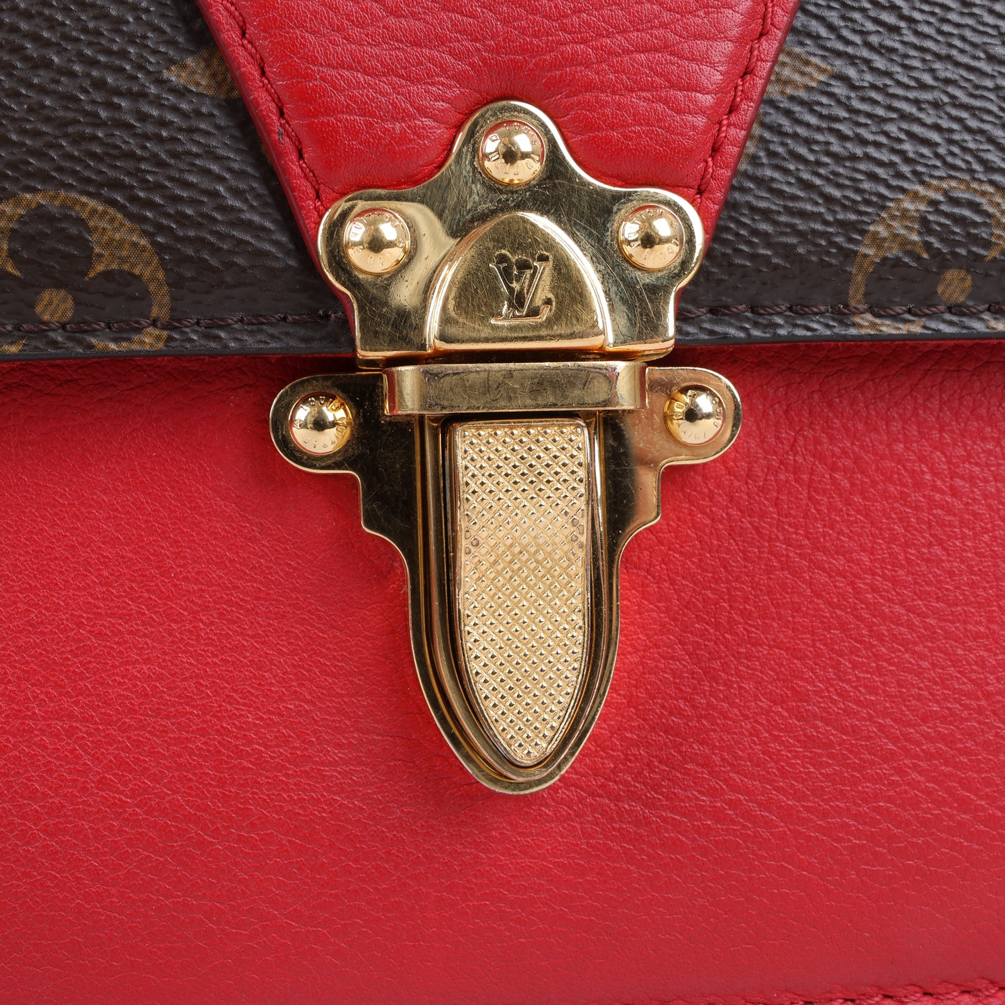 Louis Vuitton Monogram Victoire Umhängetasche in Rot M41731
