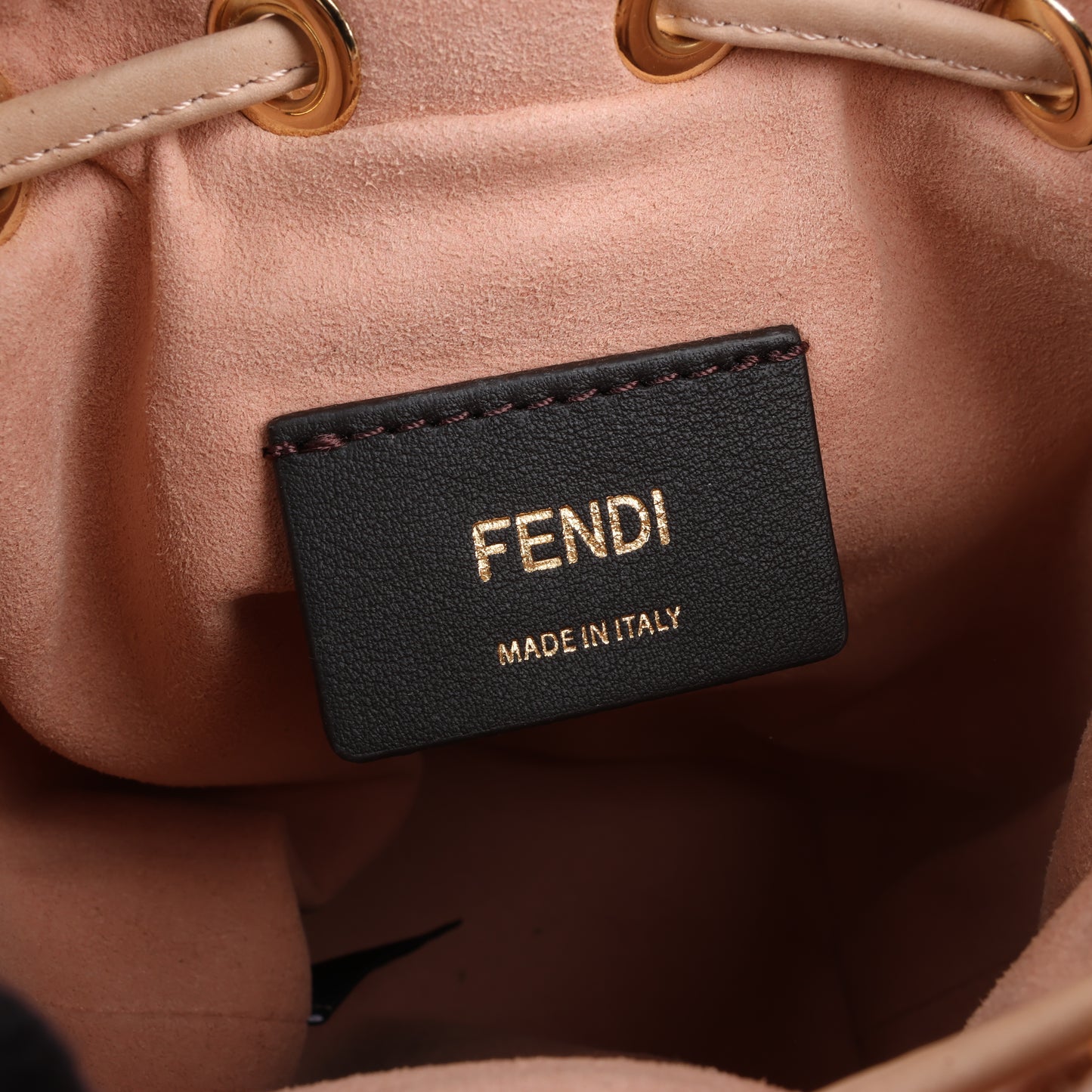 Fendi Mon Tresor Mini Mouton 2Way Sac à bandoulière en beige poudré 8BS010