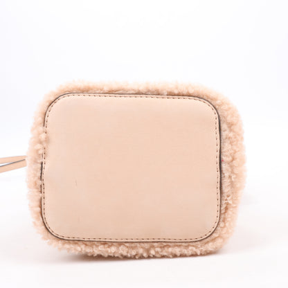 Fendi Mon Tresor Mini Mouton 2Way Sac à bandoulière en beige poudré 8BS010