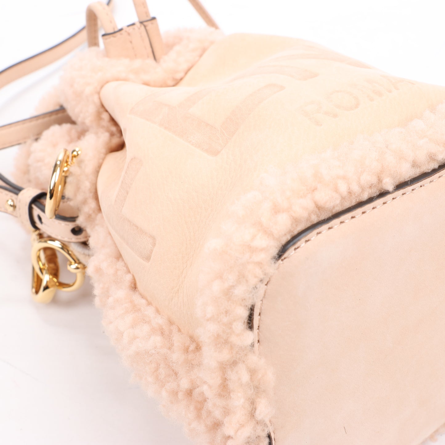 Fendi Mon Tresor Mini Mouton 2Way Sac à bandoulière en beige poudré 8BS010