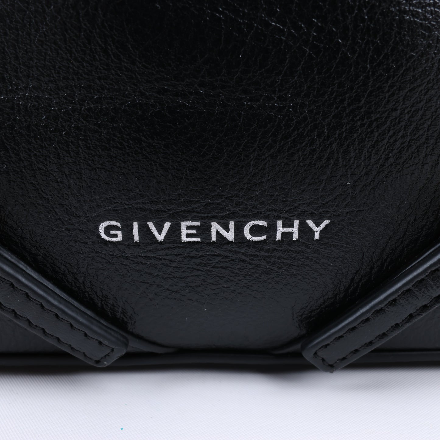 Givenchy Voyeux Leather 2Way Shoulder Bag in Black