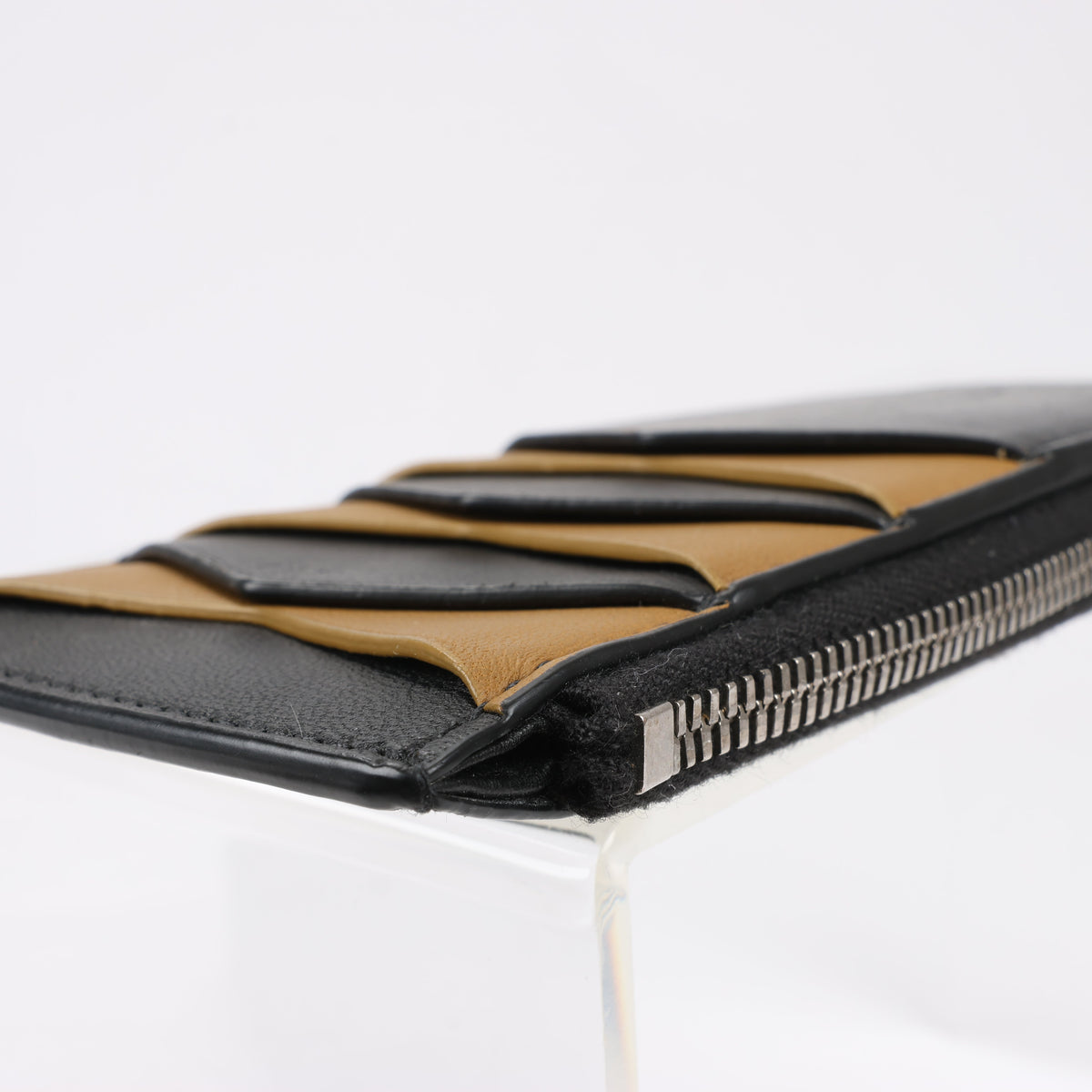 Bottega Veneta Leather Fragment Case in Black × Brown