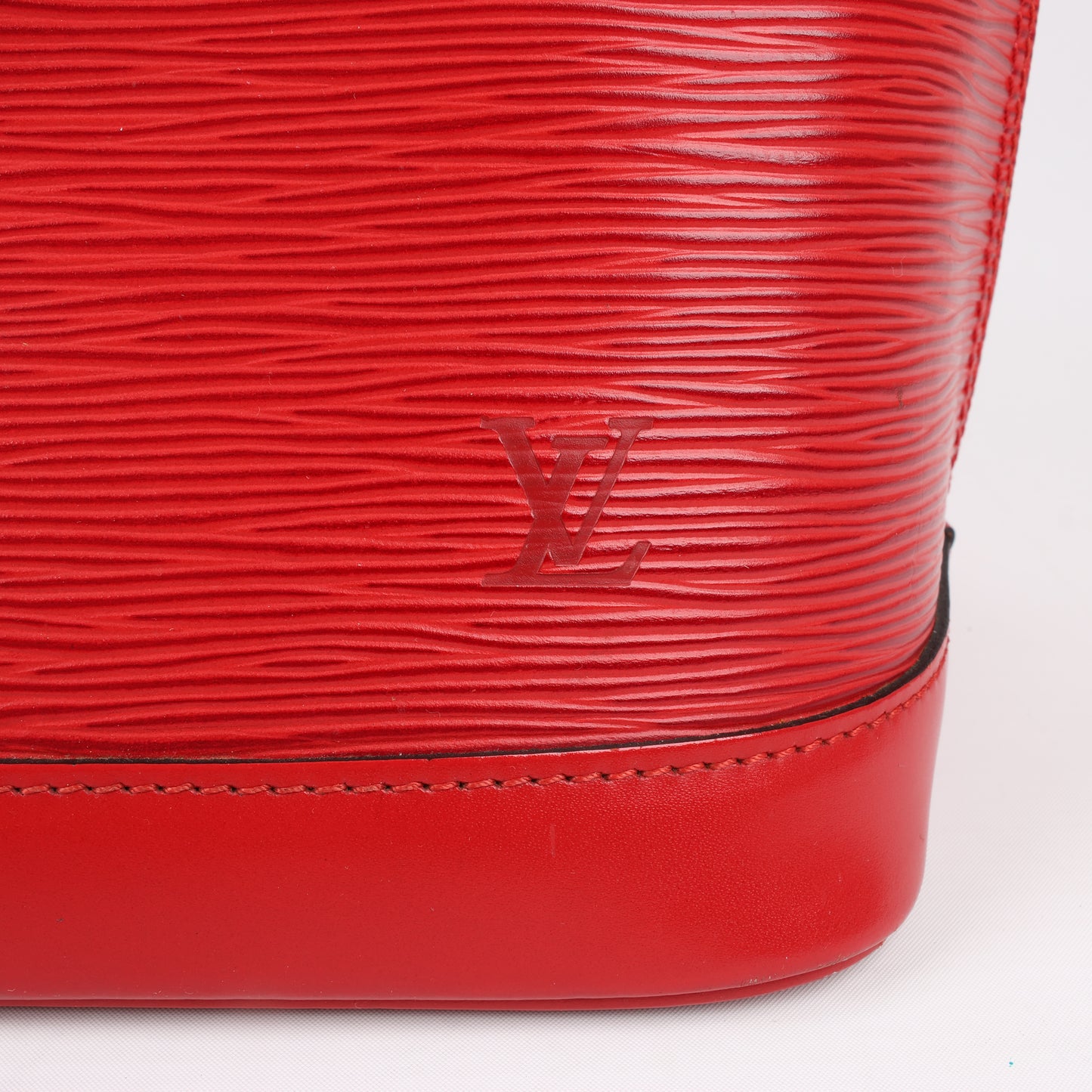 Louis Vuitton Epi Leather Alma PM Handbag in Red