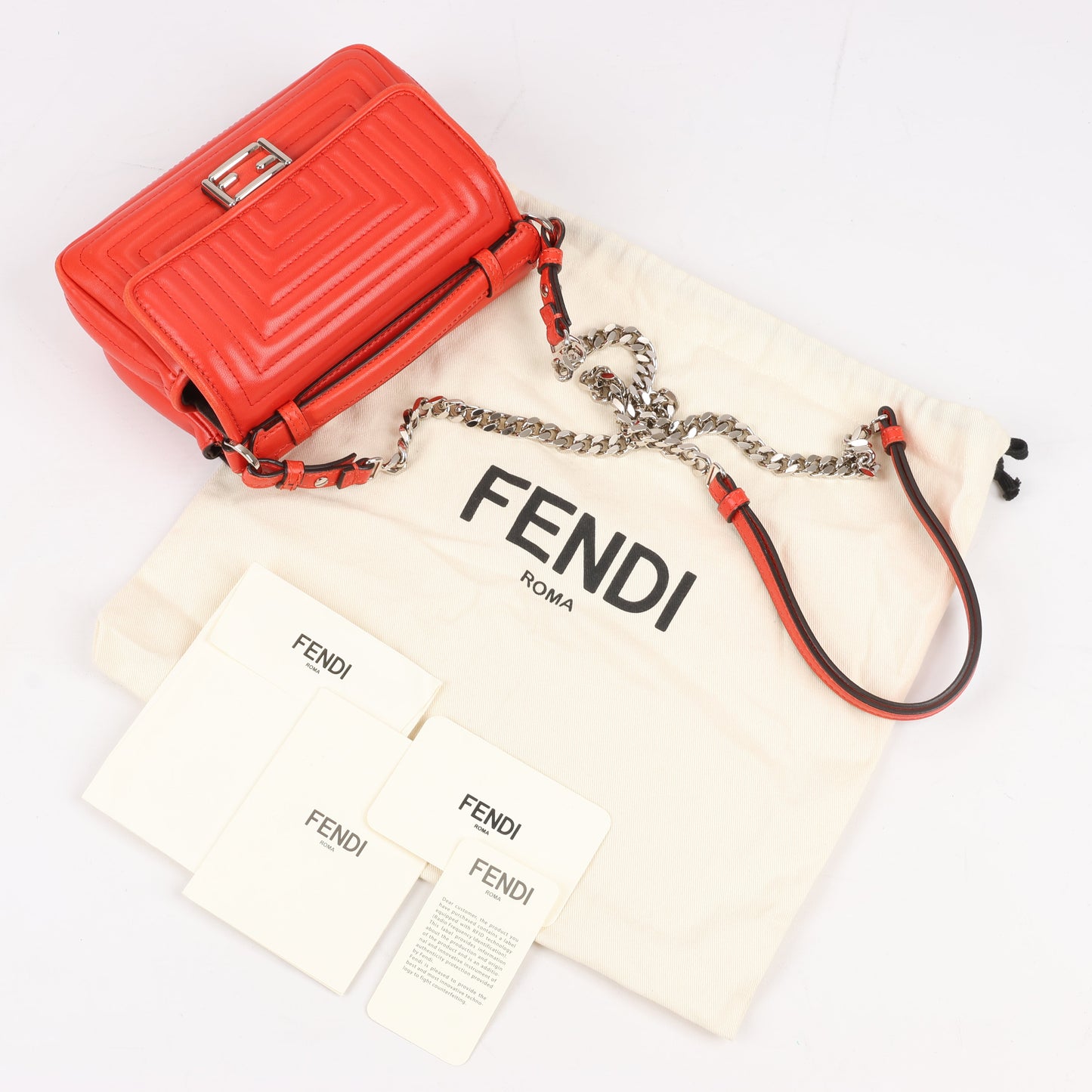 Sac à bandoulière en cuir FENDI Double Micro Baguette avec chaîne, rouge 8M0371