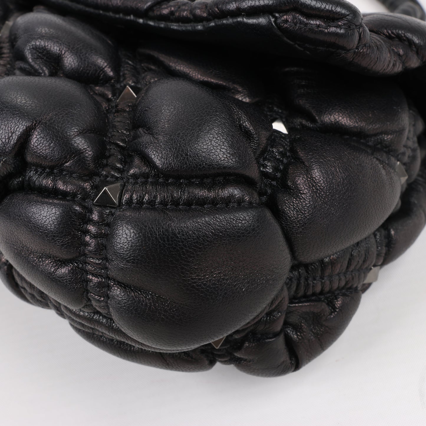 Petit sac à bandoulière Spikeme en cuir nappa Valentino Garavani noir