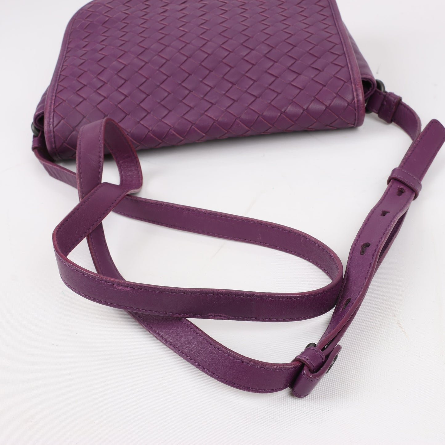 BOTTEGA VENETA Intrecciato Leather Shoulder Bag in Purple