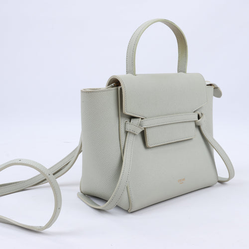 Bolso de mano CELINE con cinturón de piel de becerro granulada Nano de dos vías en color menta