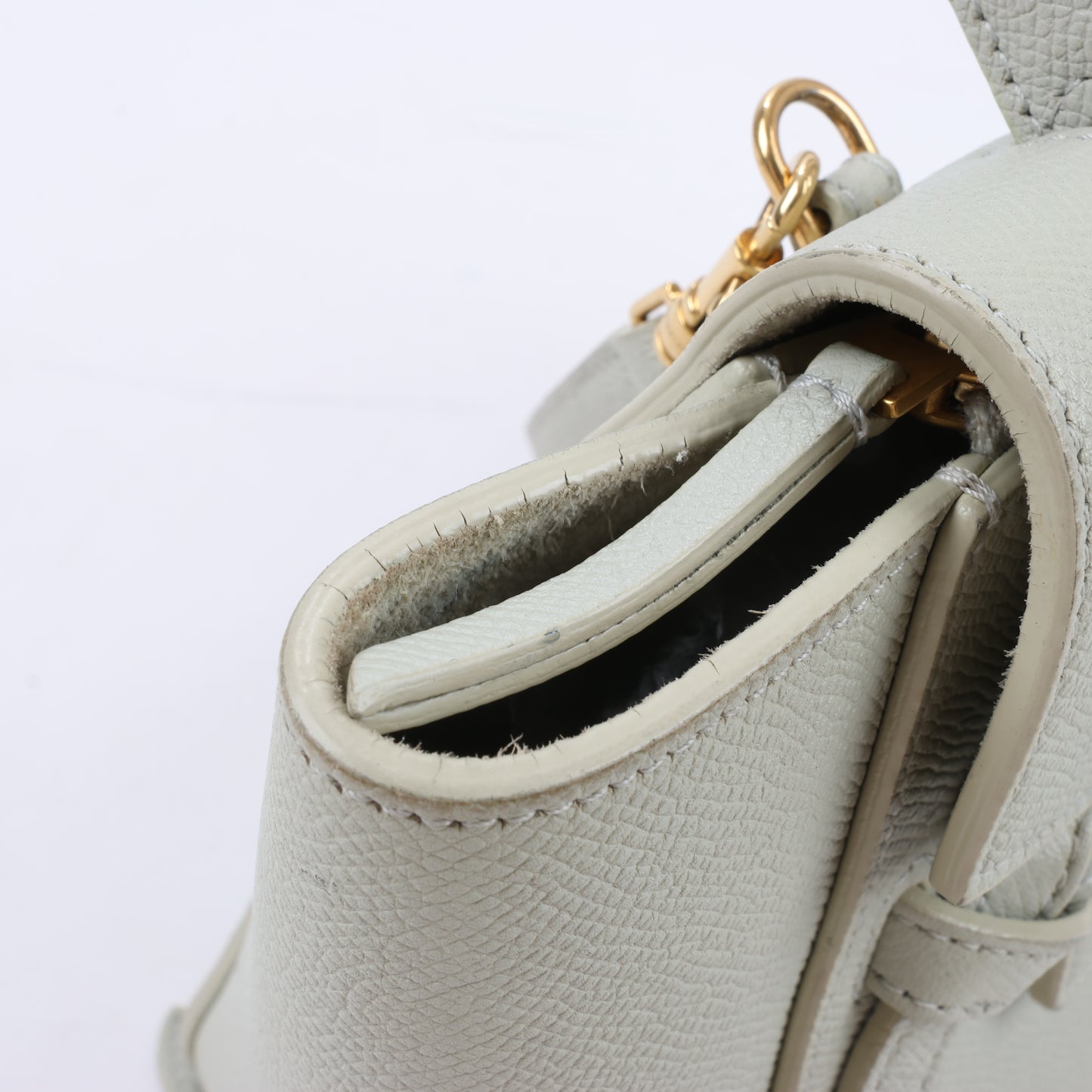 Sac ceinture CELINE Nano 2 voies en cuir de veau grainé, couleur menthe