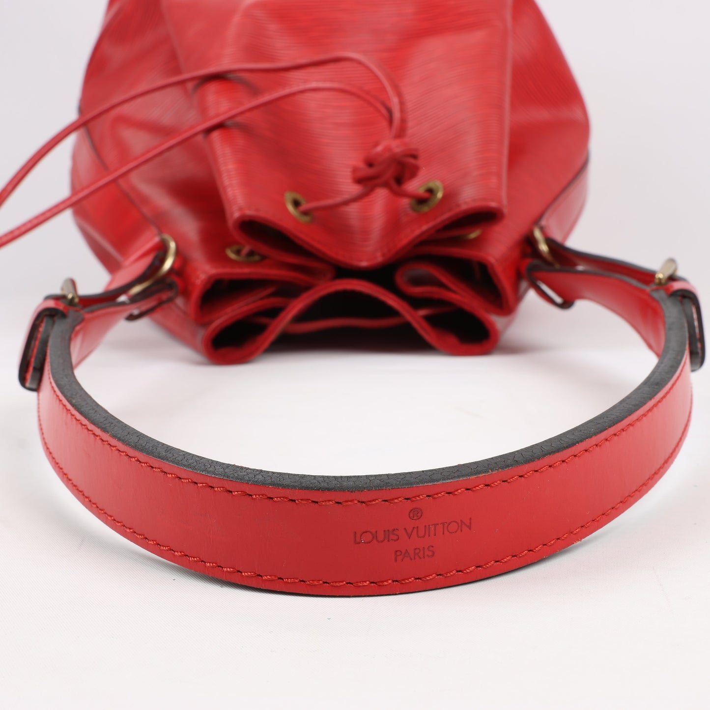 LOUIS VUITTON Epi Leather Noe Shoulder Bag in Red