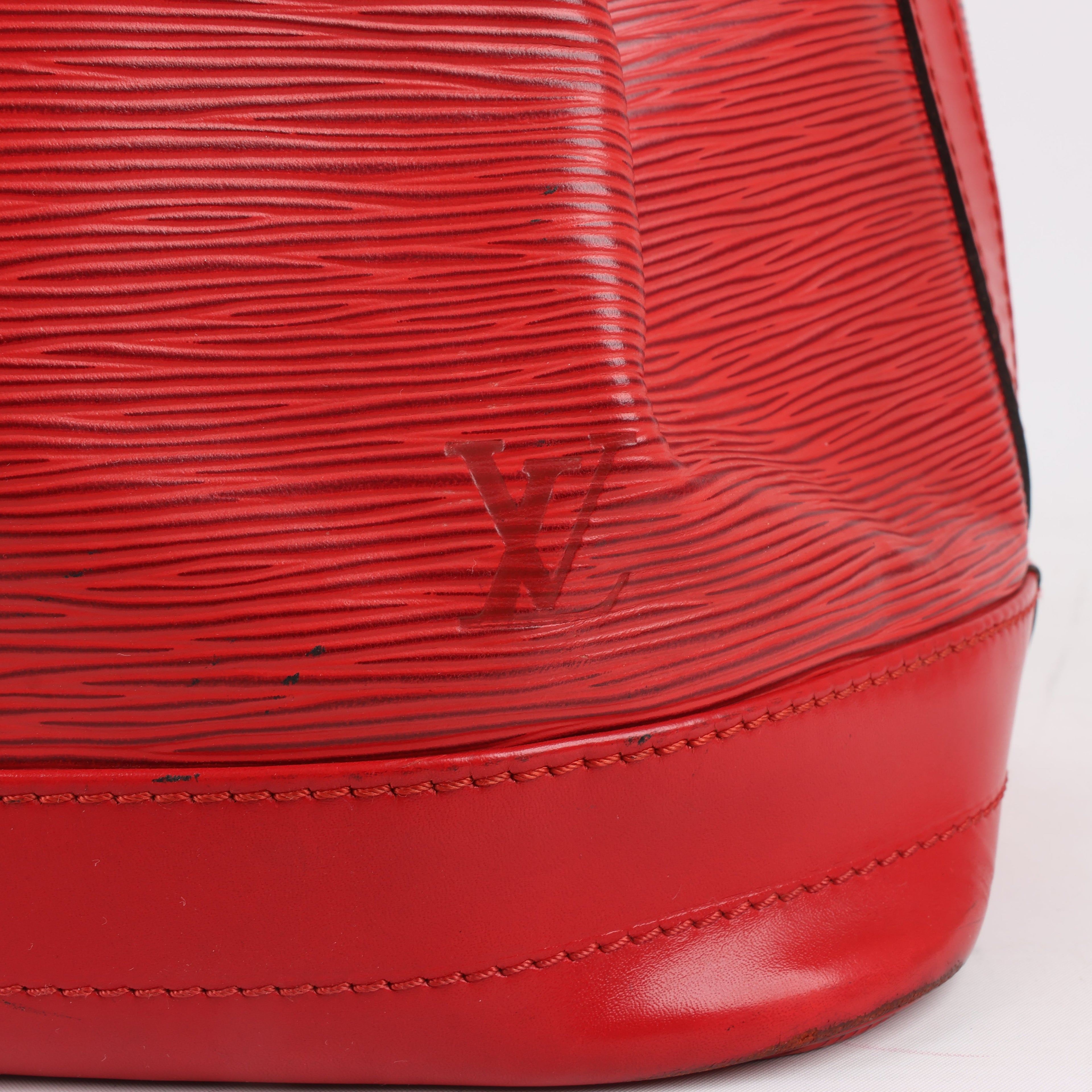 LOUIS VUITTON Epi Leather Noe Shoulder Bag in Red