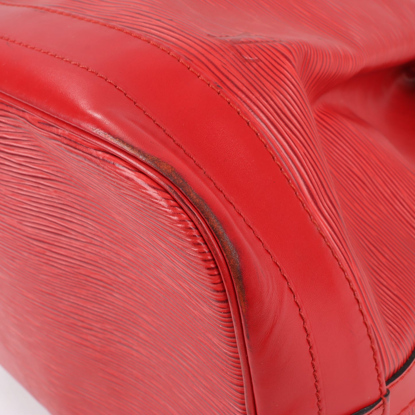 LOUIS VUITTON Epi Leather Noe Shoulder Bag in Red