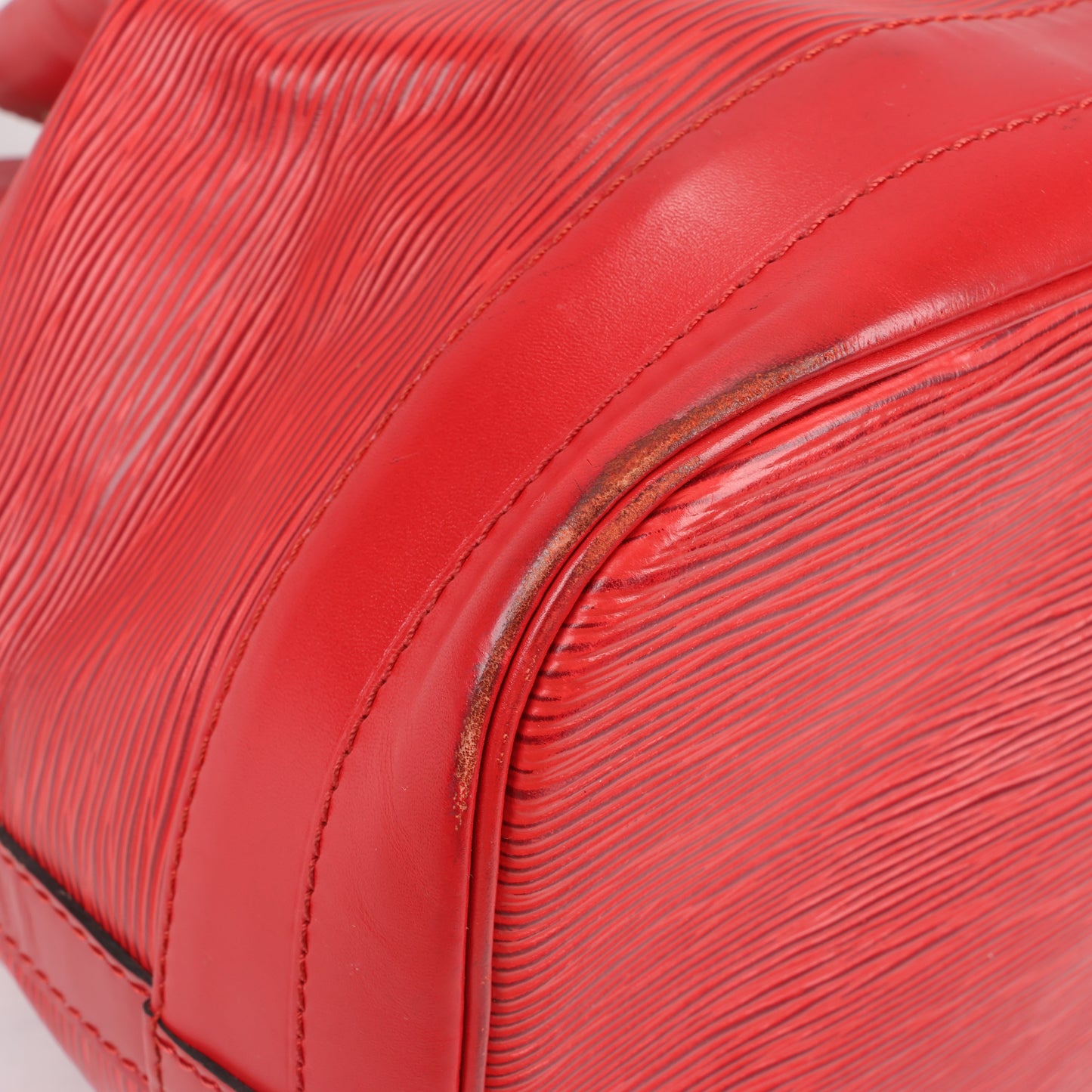 LOUIS VUITTON Epi Leather Noe Shoulder Bag in Red