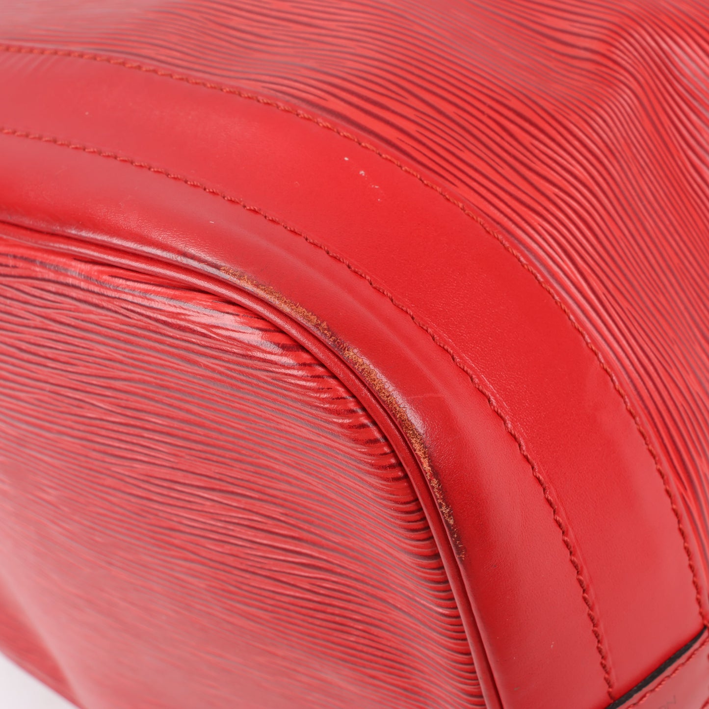 LOUIS VUITTON Epi Leather Noe Shoulder Bag in Red