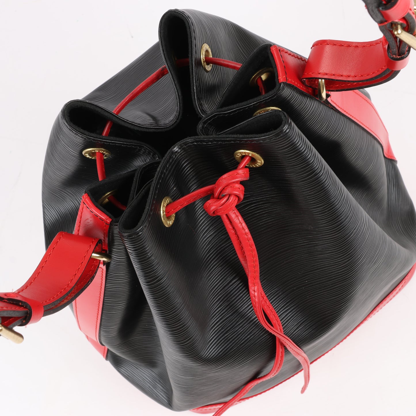 LOUIS VUITTON Epi Leather Noe Shoulder Bag in Black x Castilian Red