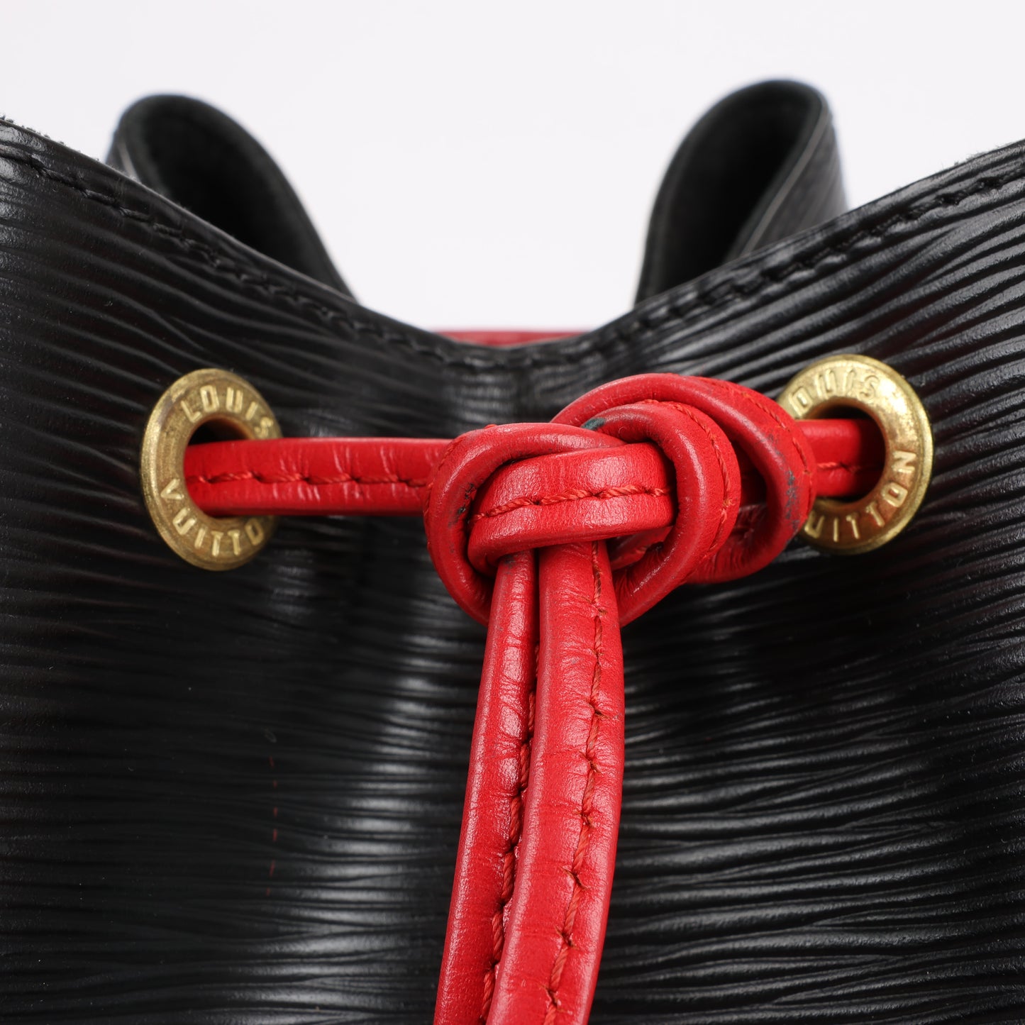 LOUIS VUITTON Epi Leather Noe Shoulder Bag in Black x Castilian Red