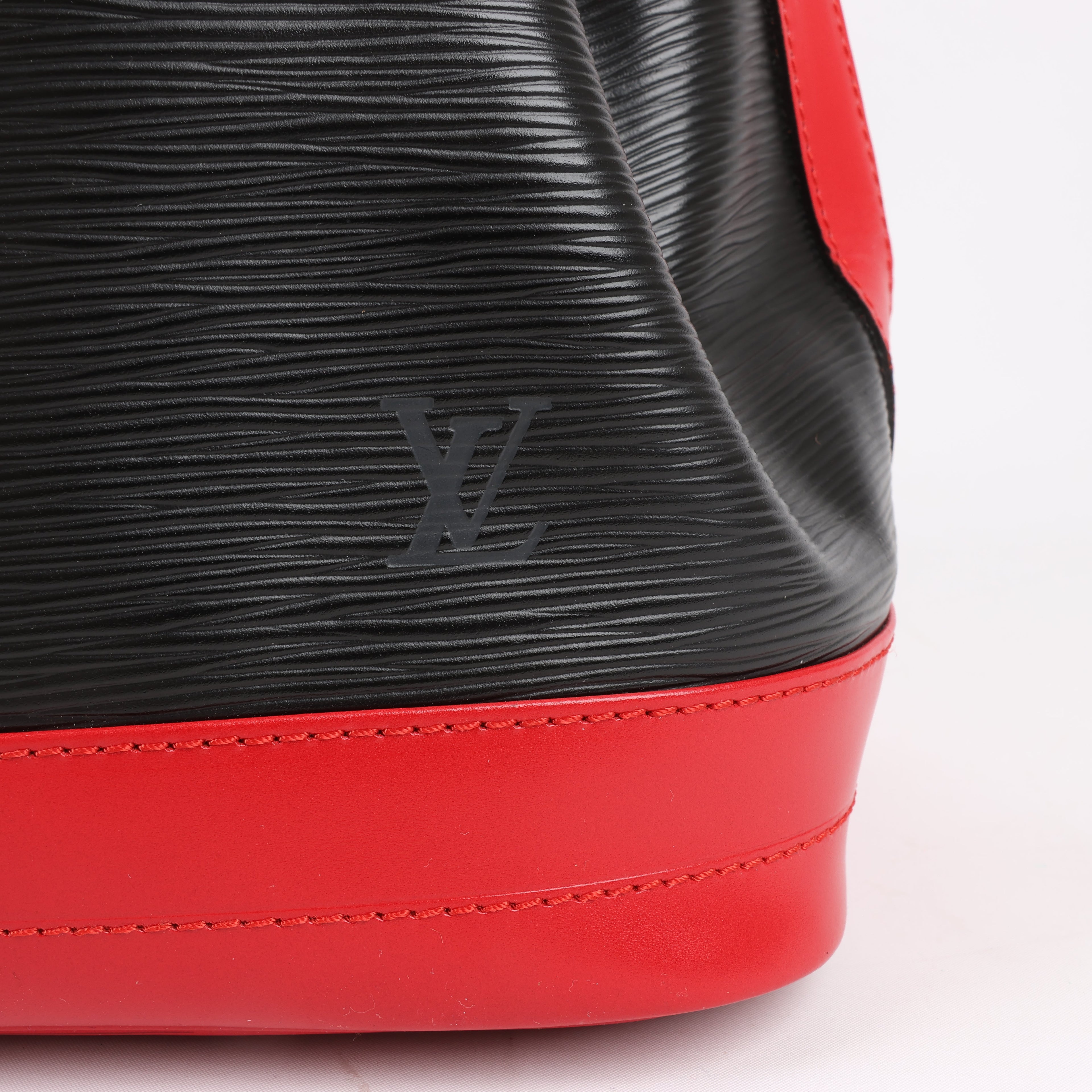 LOUIS VUITTON Epi Leather Noe Shoulder Bag in Black x Castilian Red
