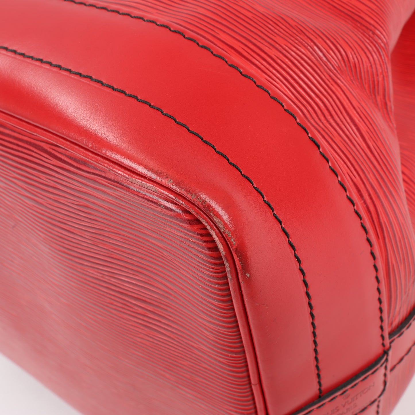 LOUIS VUITTON Epi Leather Noe Shoulder Bag in Red