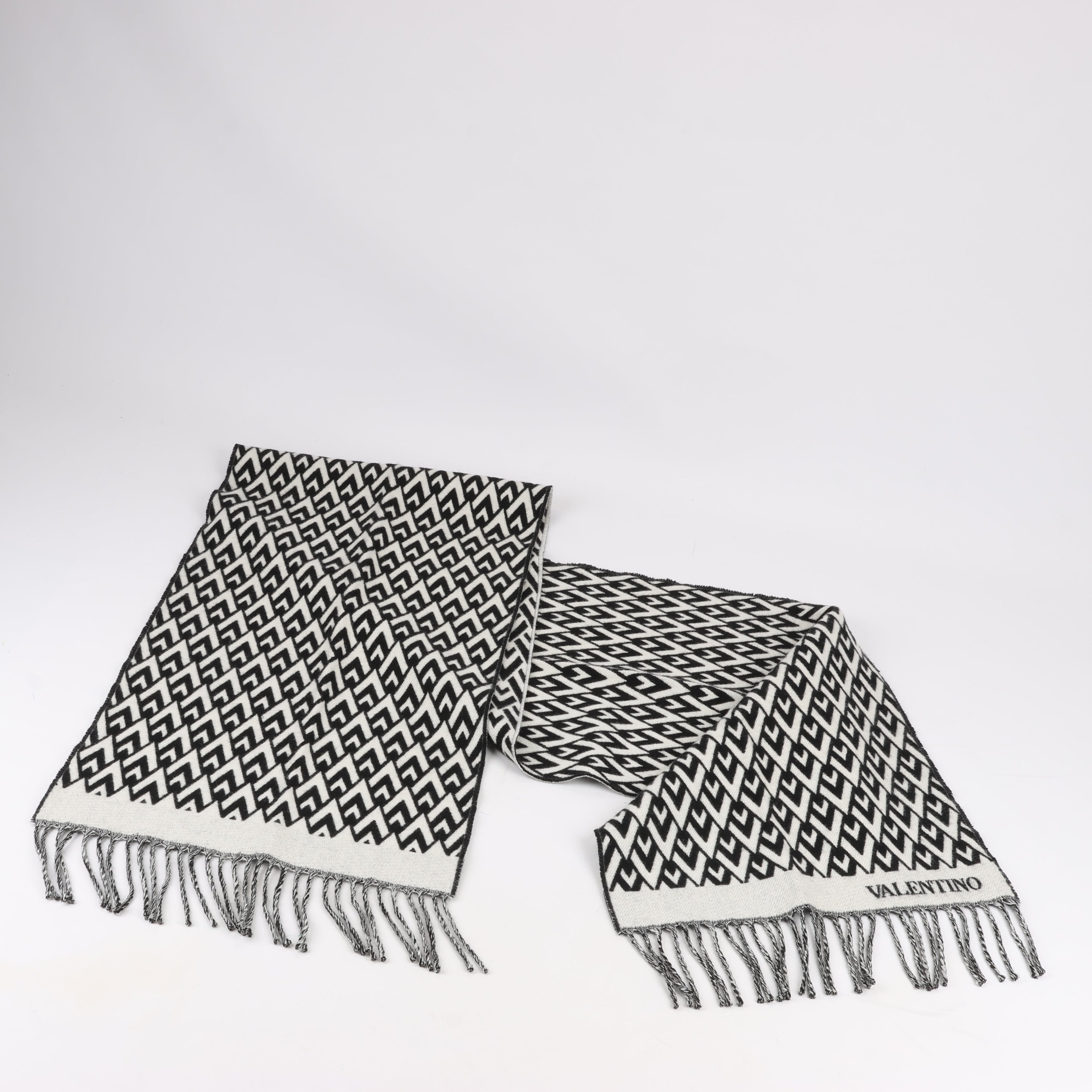 Valentino Garavani V logo Scarf Wool & Cashmere Black × White