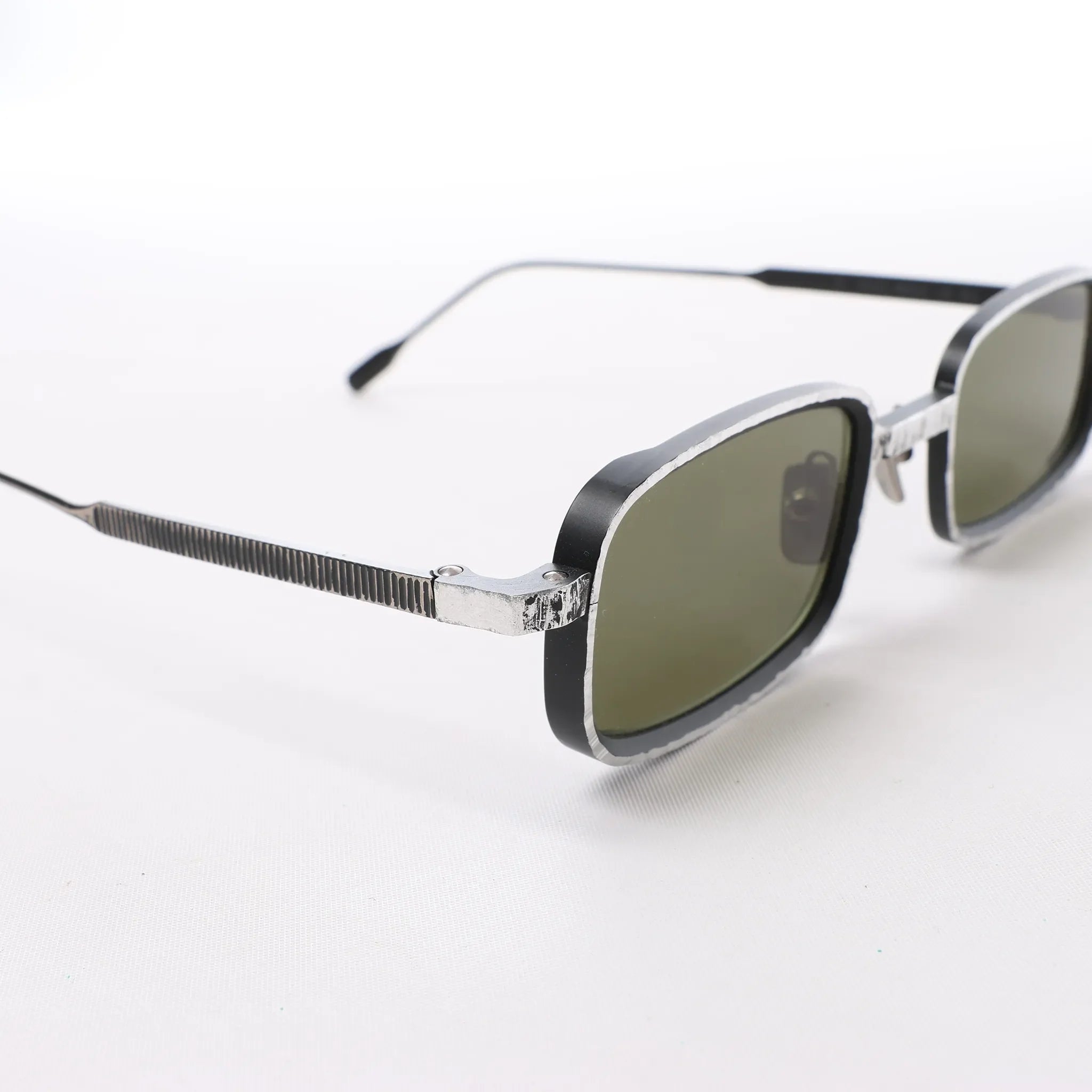 Capote AC222 Sunglasses in Green x Silver