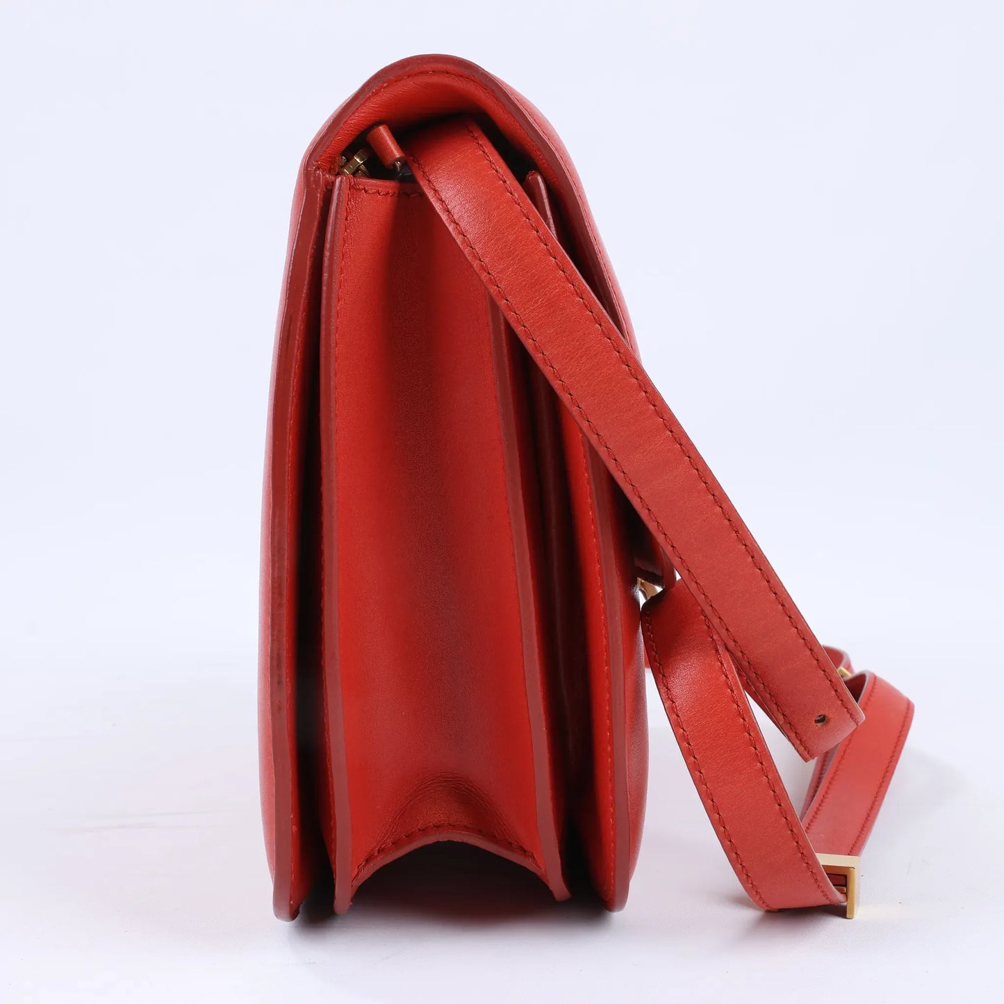 CELINE Classic Box Medium Leather Shoulder Bag in Red