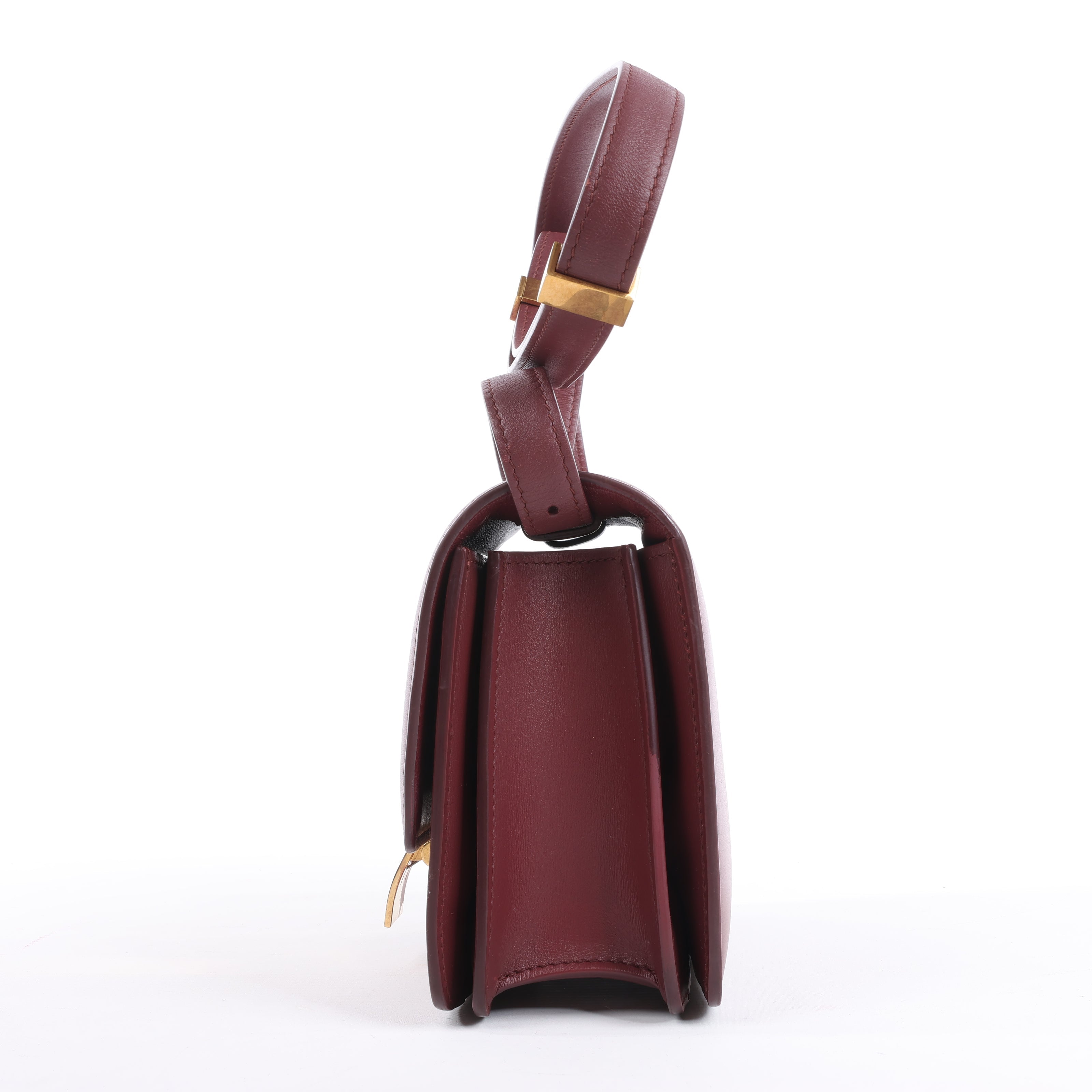 Bolso de hombro pequeño de piel Celine Classic Box en color burdeos