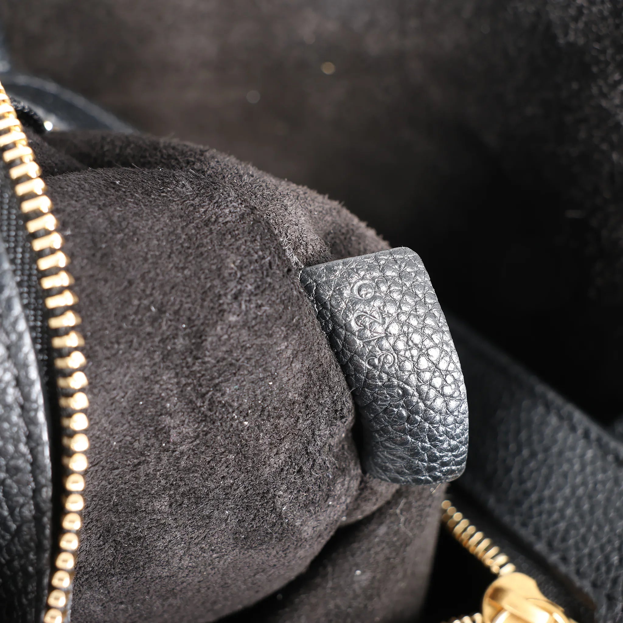 Celine Cabas Phantom Small Leather Shoulder Bag in Black