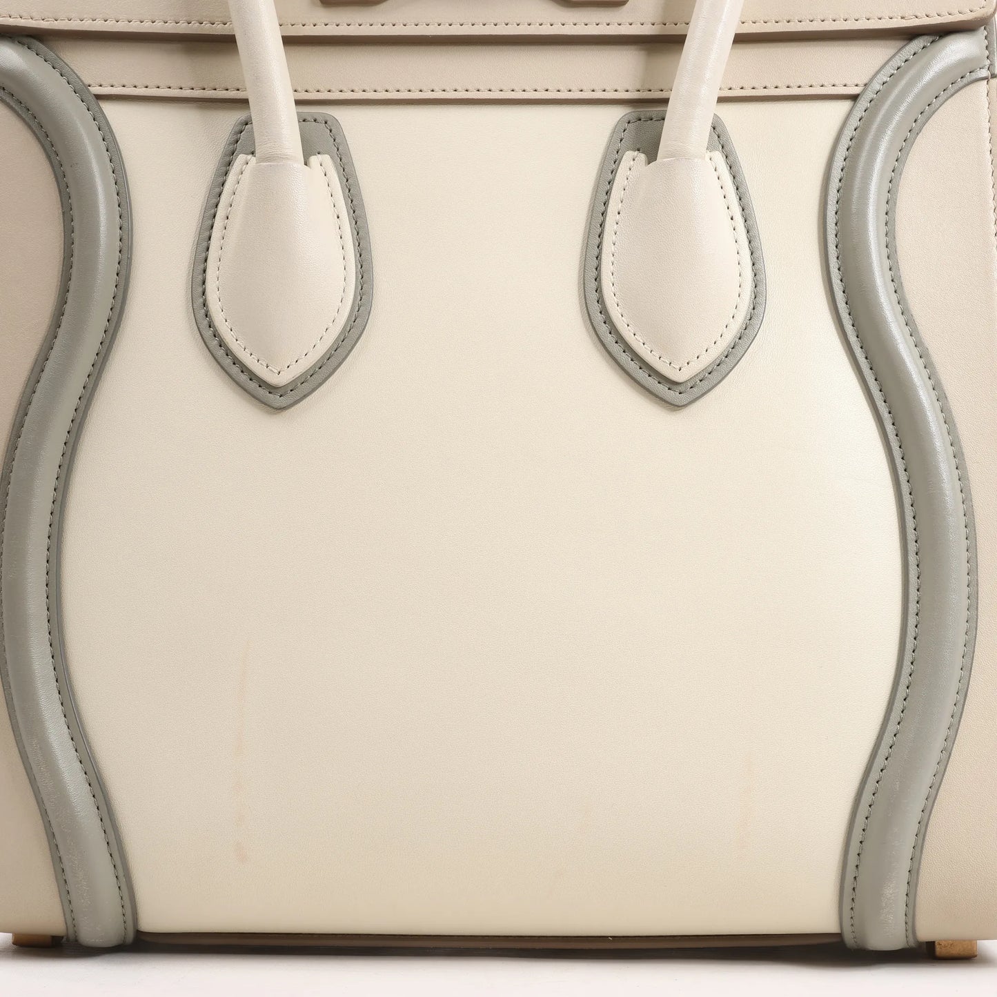 Celine Luggage Micro Lederhandtasche in Beige x Grau