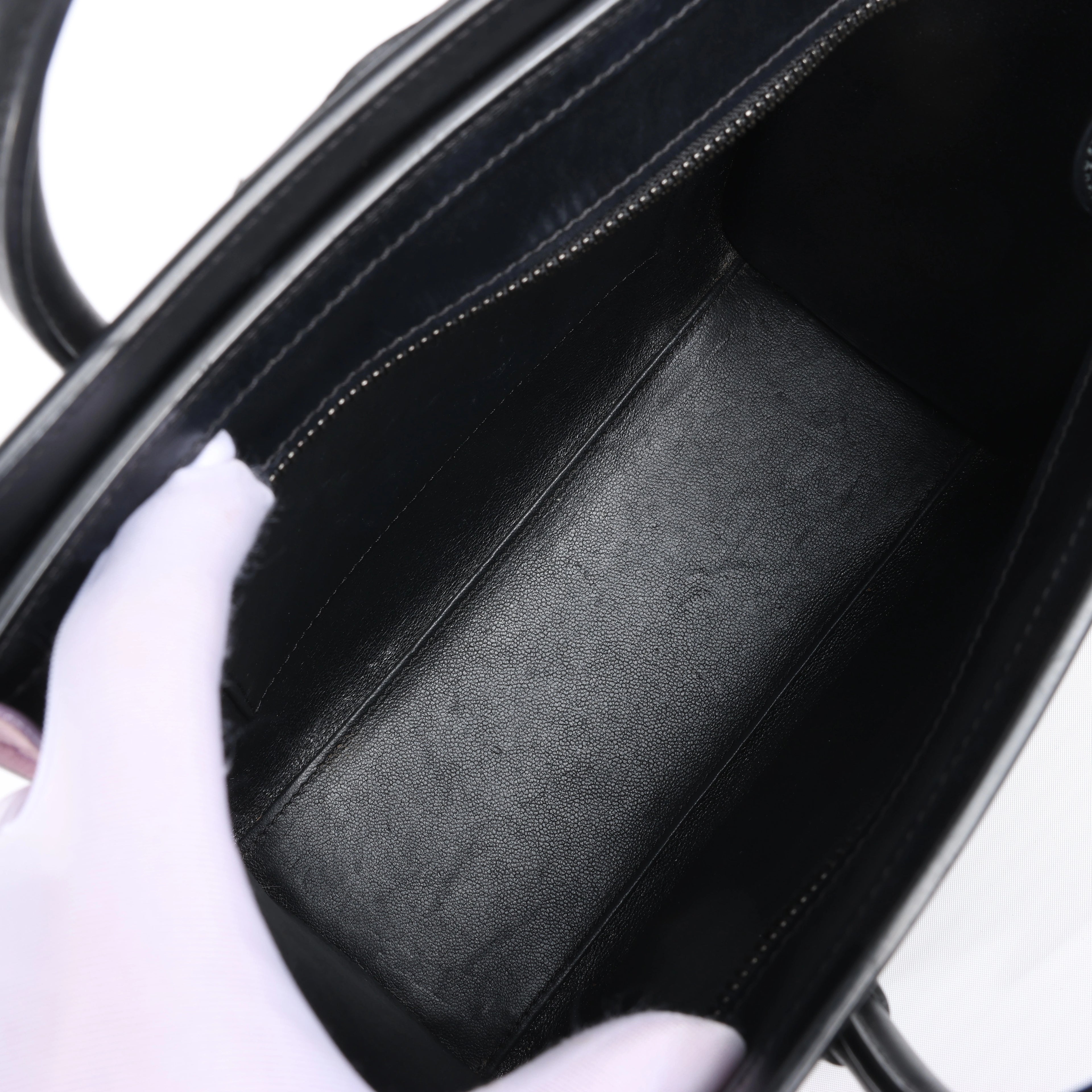Bolso de mano Celine Luggage Micro Leather x Suede en negro y blanco