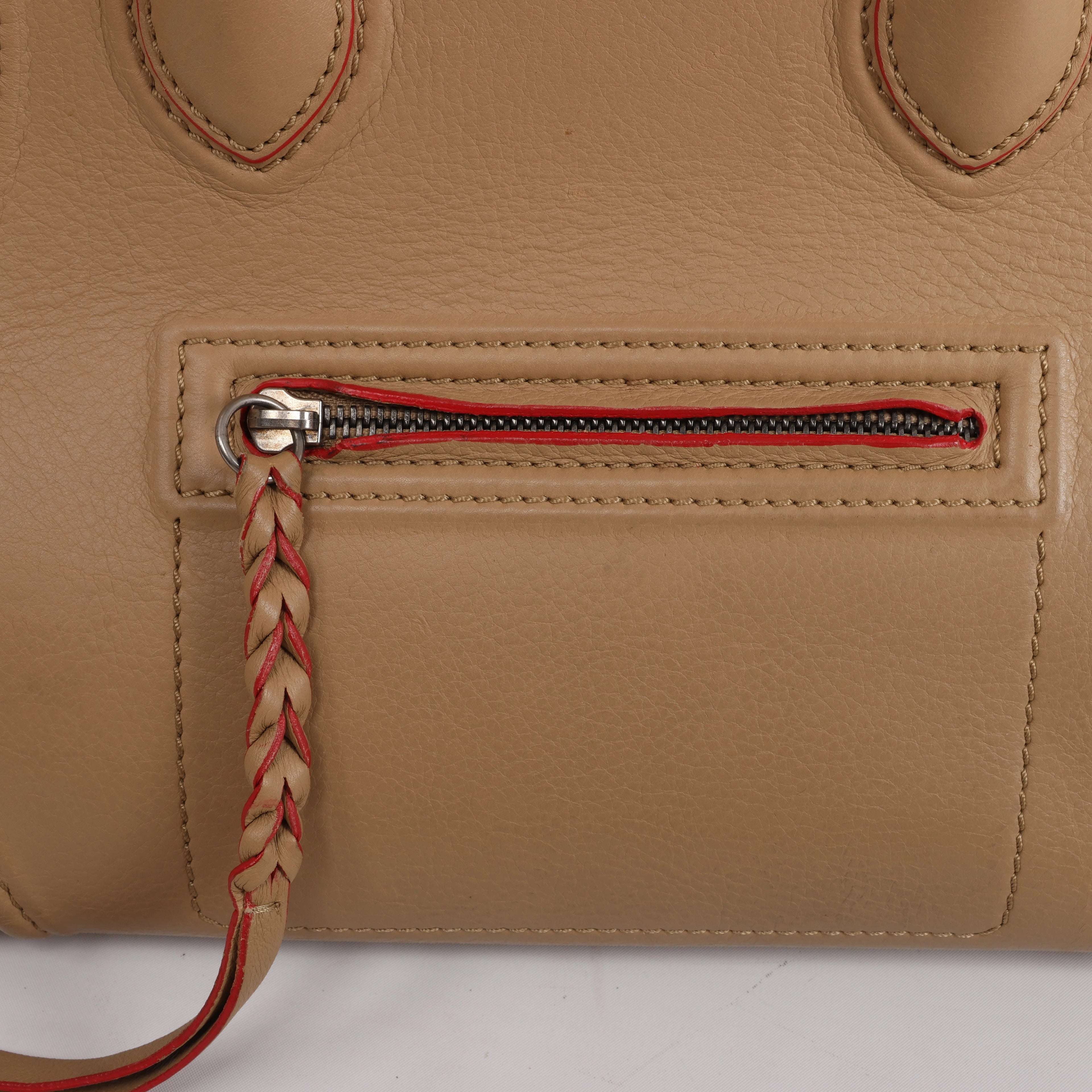 Celine Luggage Phantom Leather Handbag in Beige x Red