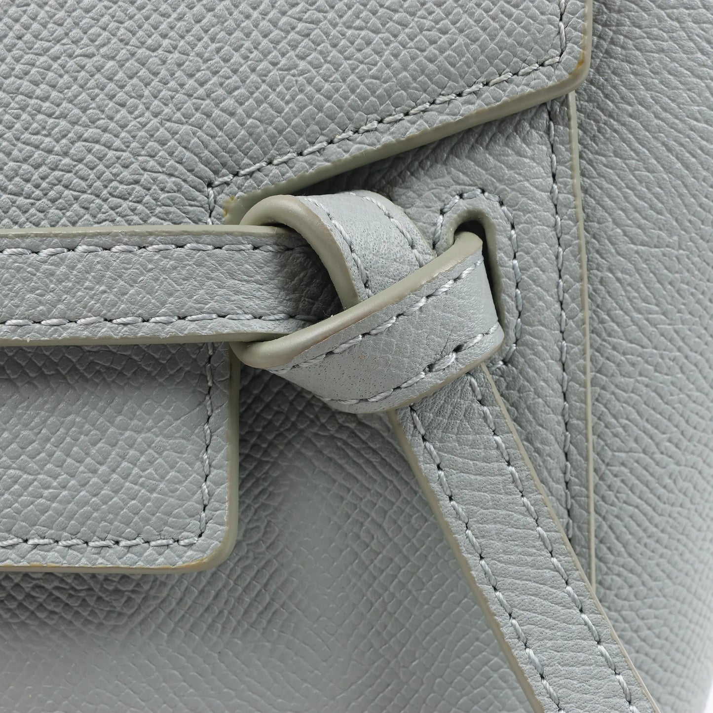 Sac ceinture CELINE en cuir grainé Nano 2 voies bleu