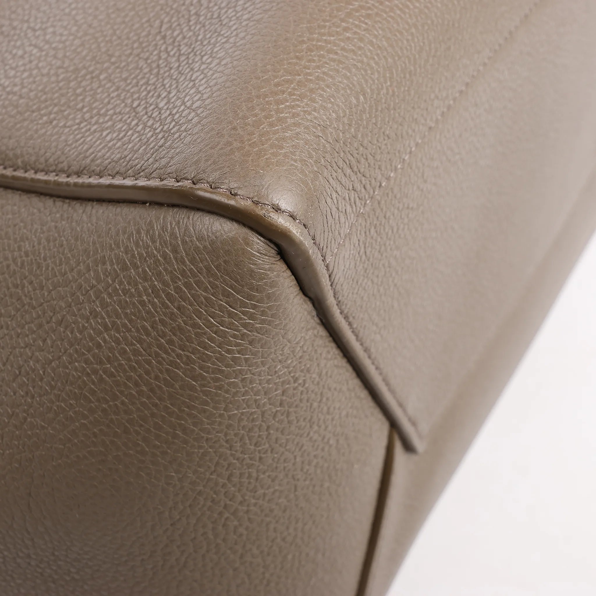 CELINE Seau Sangle Bucket Leather Shoulder Bag in Greige