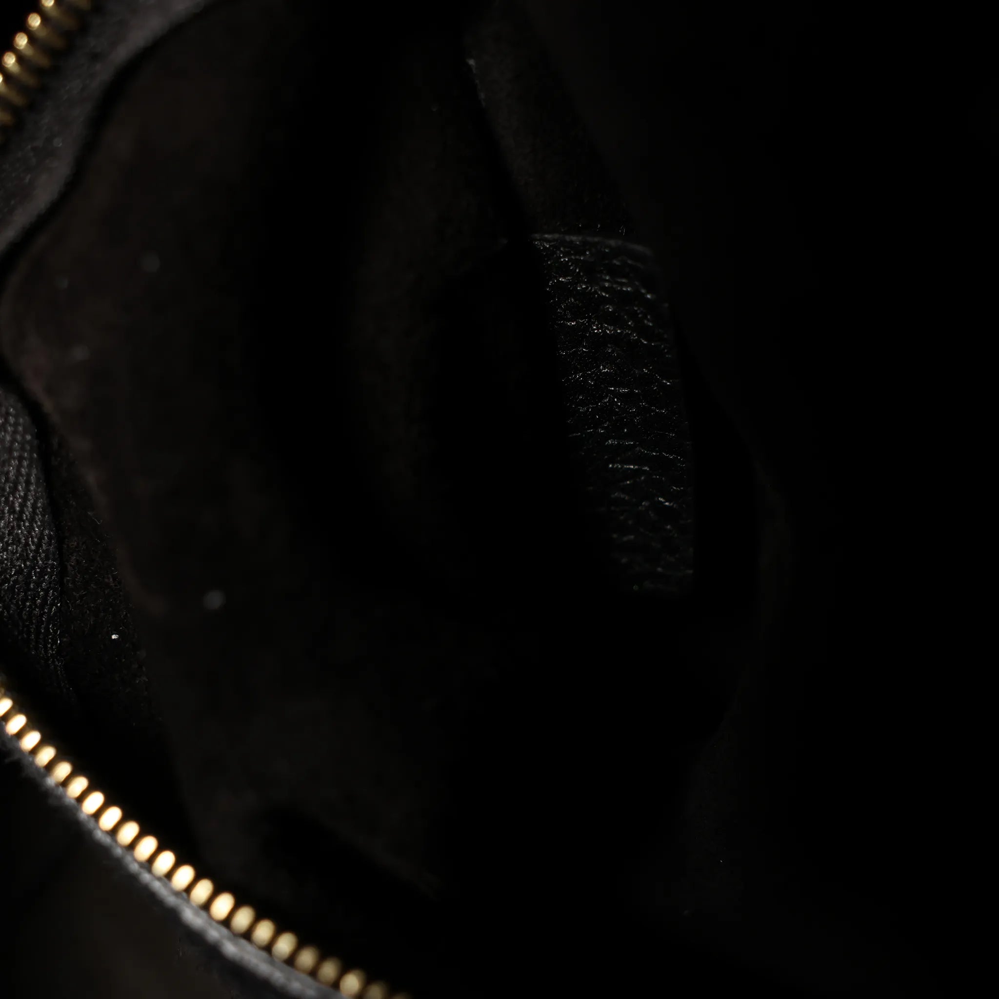 CELINE Seau Sangle Bucket Leather Shoulder Bag in Black