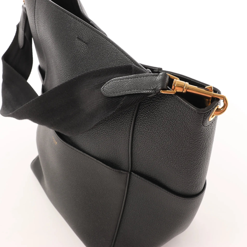 CELINE Seau Sangle Bucket Leather Shoulder Bag in Black