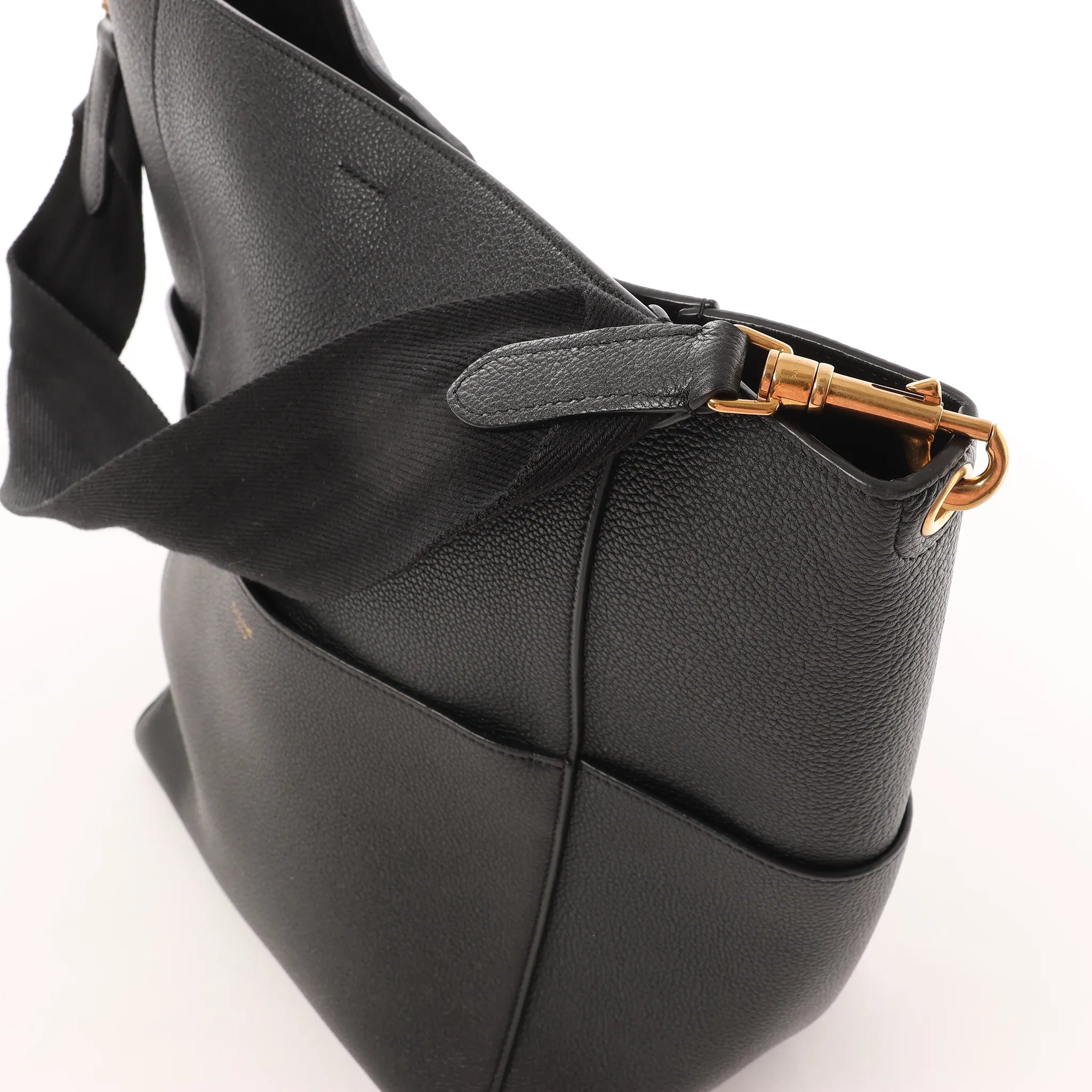 CELINE Seau Sangle Bucket Leather Shoulder Bag in Black