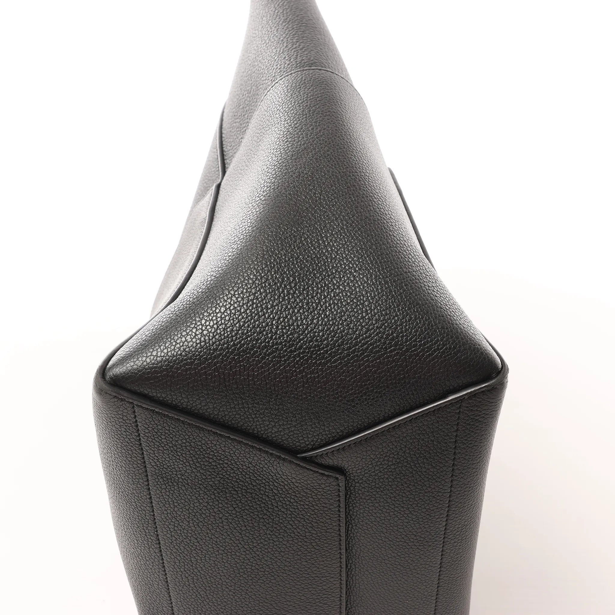 CELINE Seau Sangle Bucket Leather Shoulder Bag in Black