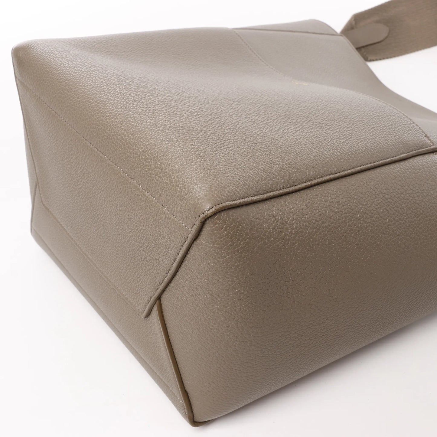 CELINE Seau Sangle Bucket Leather Shoulder Bag in Greige