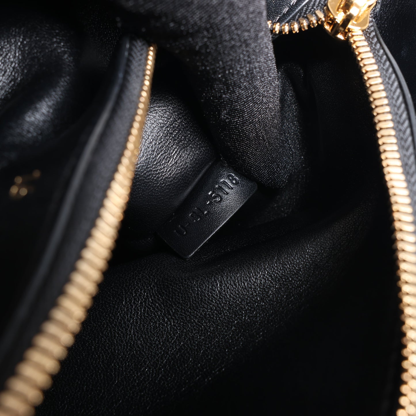 Celine Sac 16 Smooth Leather Medium 2Way Handbag in Black