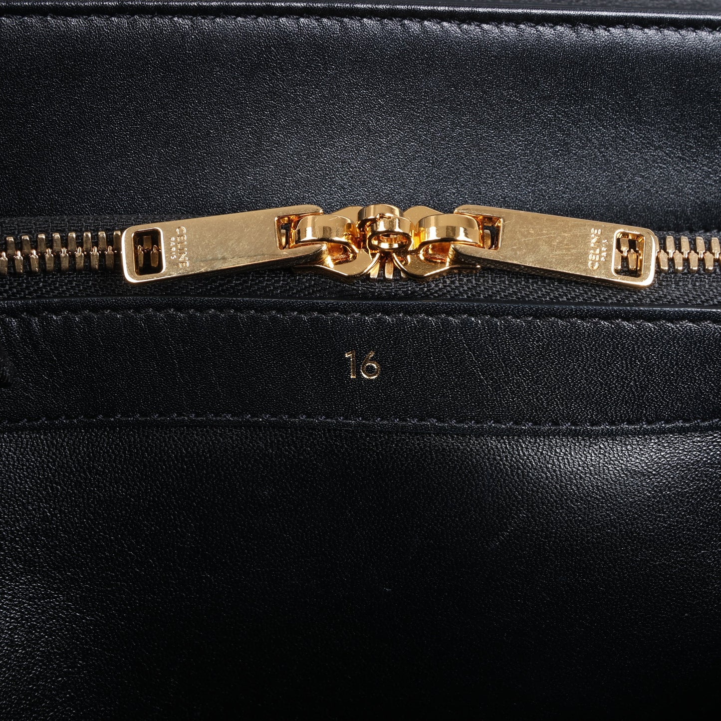 Celine Sac 16 Smooth Leather Medium 2Way Handbag in Black