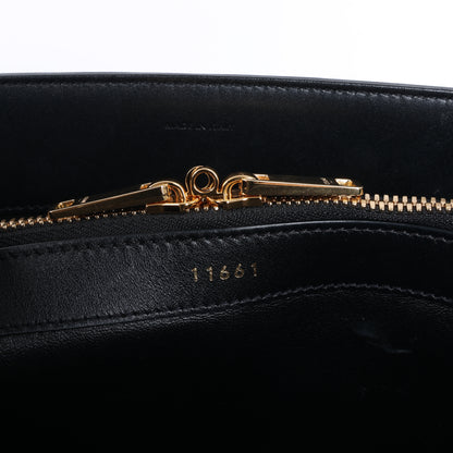 Celine Sac 16 Smooth Leather Medium 2Way Handbag in Black