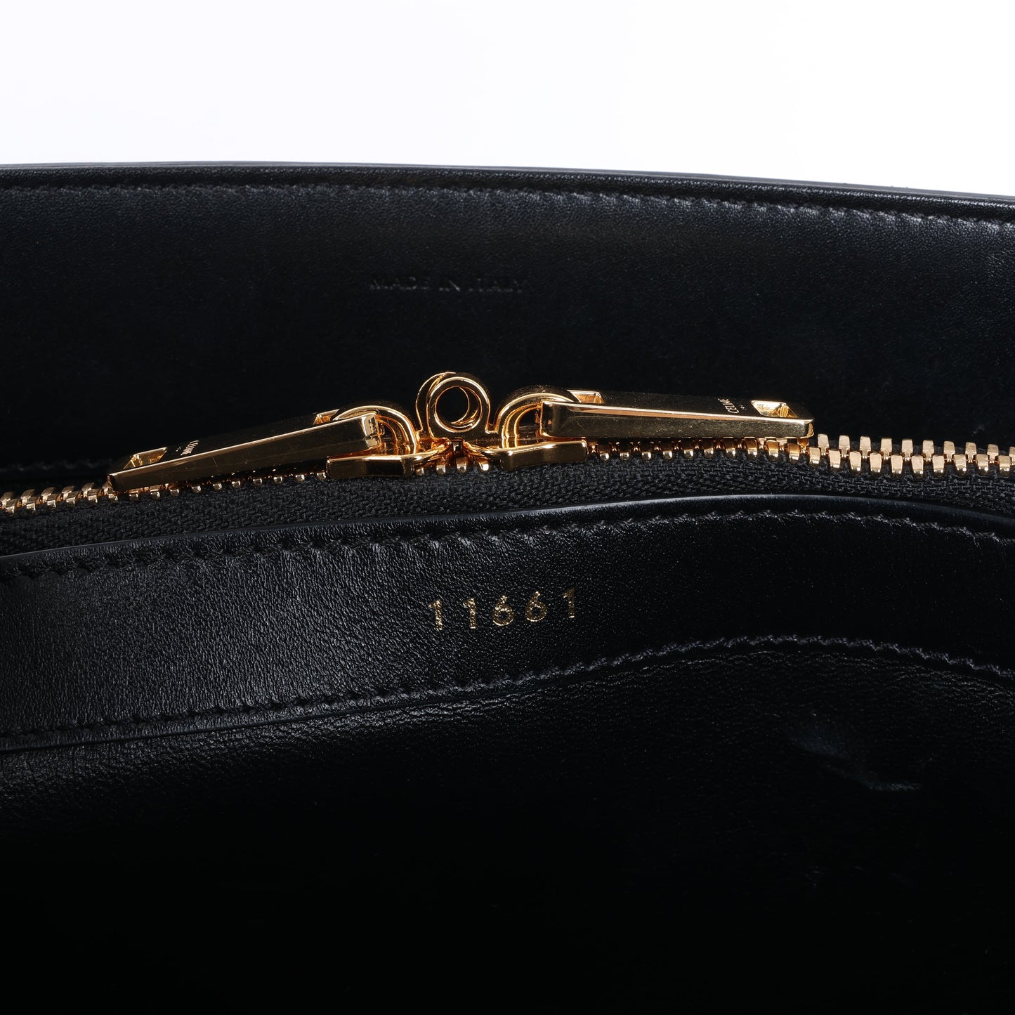 Celine Sac 16 Smooth Leather Medium 2Way Handbag in Black