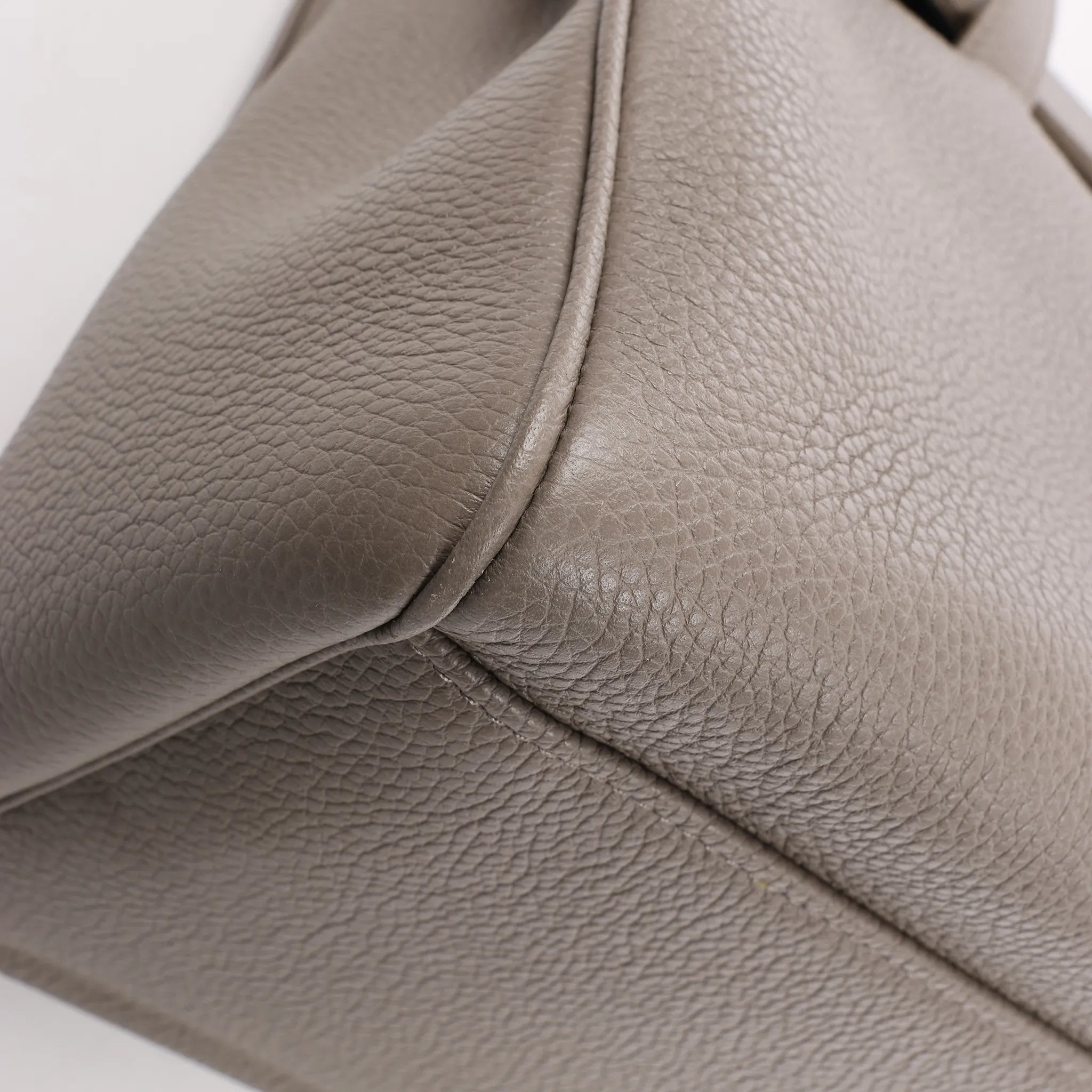 Celine Sac 16 Medium Grained Leather Shoulder Bag in Gray