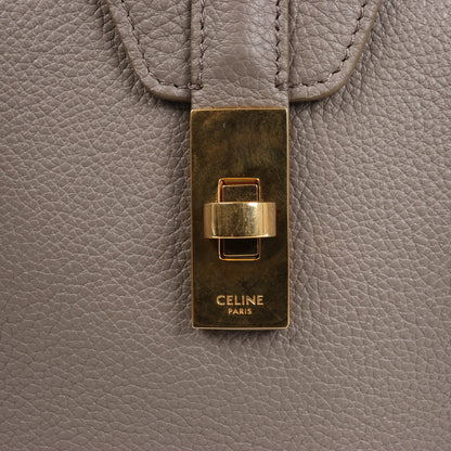 Celine Sac 16 Mittelgroße Handtasche aus genarbtem Leder in Grau