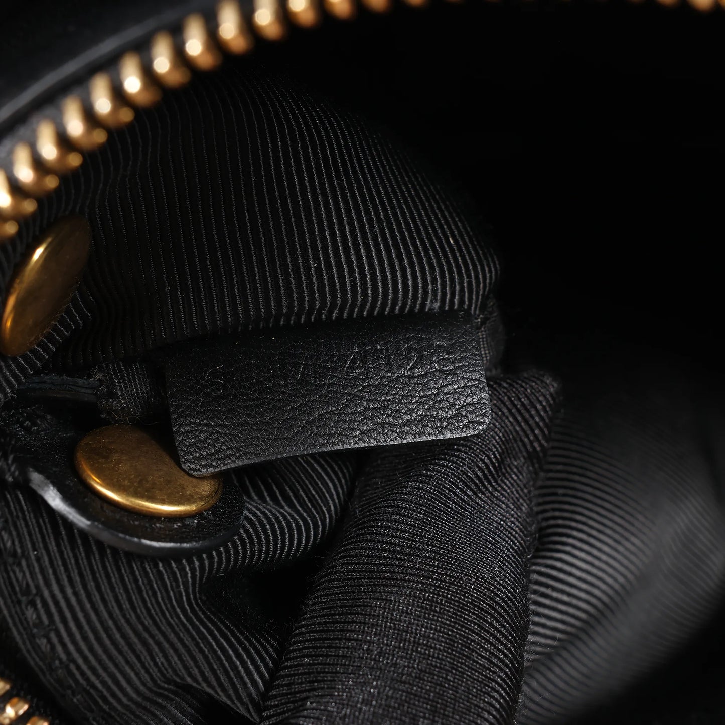 Celine Trio Large Leather Crossbody bag in Black