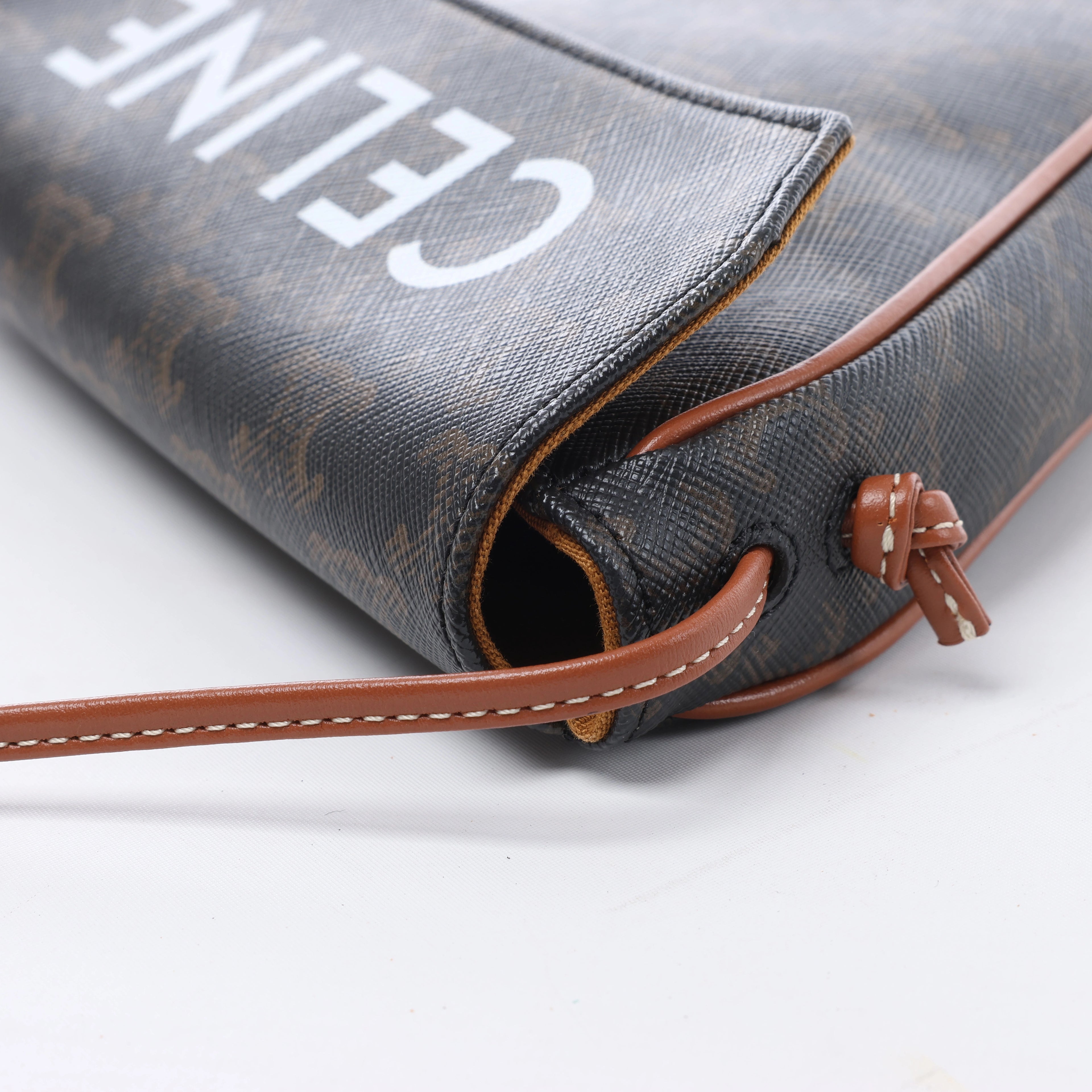 Bolso de hombro de piel CELINE Ava en verde